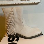 SO  NEW Women’s Ivory Western Fringe Ankle Boots Size 8 Boho Square toe Photo 1