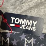 Tommy Hilfiger Tommy Jeans Women’s Sleeveless Sweatshirt Photo 10