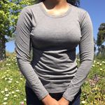 Gray Long Sleeve Crew Neck T Photo 0