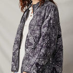 Sophie & Hailee Bandana Print Quilted Jacket Oversized Large Gray Photo 0