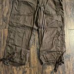 Bitten by Sarah Jessica Parker Capri. Cotton and comfy! Size 4 Brown Photo 2
