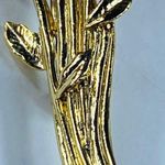 Rose Bouquet Pin Brooch Gold Tone Red Shade of Flowers Marked DM '97 Floral 3D Photo 6