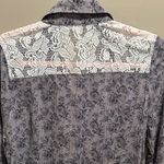 About A Girl Floral Lace Back Shirt medium Photo 1