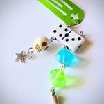 Handmade skull & mix beads goth grunge Kawaii funky unique dangle hair clip🎲💚💀💙 Photo 1