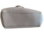 Coach Pebble Leather Gallery Shoulder Tote – Taupe Grey – Chain Strap Detail Photo 9