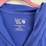 Mountain Hardwear Hooded Lightweight Long Sleeve Indigo Blue Top Size Small Photo 2
