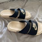 Nike Slides Photo 0