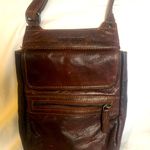Spike and sparrow leather crossbody bag Photo 1
