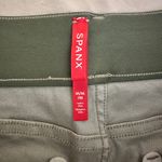 Spanx  Stretch Twill Shorts Camo Size Medium Photo 5