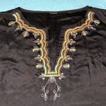 AVON Embroidered sequin v Photo 2