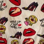 On Fire  Graphic Tee with Red Lips and Black Shoes Large Photo 2