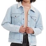 Levi's Levi’s Ex Boyfriend Denim Trucker Jean Jacket Large Sherpa Photo 0