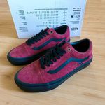 Vans  Skate Old Skool Hairy Suede
Shoe black/burgundy
Burgundy Mens7.0 Womrn8.5 Photo 0