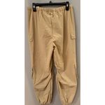 Alice + Olivia Stretch-shell cargo pants size 6 Color: Sand (New) Photo 3