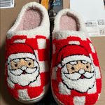 Target Christmas Santa Women’s Slippers Size Large 9-10 New Photo 1