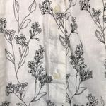 Old Navy  Tall Women’s Linen Blend Floral Print Split Neck Button-Up Tank Blouse Photo 2