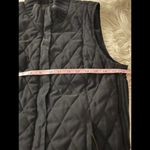 Stylish Black Quilted Vest with Pockets Size L Photo 2