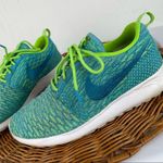 Nike  Womens Roshe One Flyknit Athletic Shoes Sz 7.5 Blue Green Lace Up Photo 6