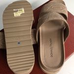 Donald Pliner New in box  leather sandals Photo 7