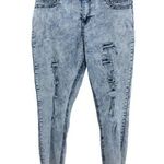 No Boundaries NOBO  (17) Women's Plus Light Acid High Rise Sculpting Skinny Jeans Photo 0