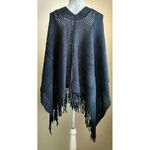 Hat Attack Lightweight Layer Poncho Photo 2