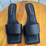 Good American  kickstand slide mules size 7 Photo 4