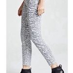 Current/Elliott Current Elliott Grey & White Animal Print Stiletto Ankle Length Jeans Womens 25 Photo 12