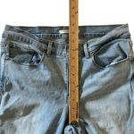 Levi's Women's Light Wash Classic Boot Cut Jeans Size 10 Photo 6
