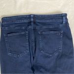 Vineyard Vines High Rise Women’s Size 8 Dark wash jeans. Photo 3