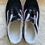 Vans NWT
Ward Women's Sherpa-Lined Suede Mules Photo 2