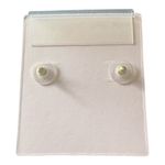 Saks 5th Avenue NWT-SAKS FIFTH AVENUE-STUNNING GOLD TONE AND EMERALD GREEN EARRINGS Beautiful earrings with rhinestones, brand new Photo 2