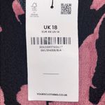 YOURS CLOTHING BRAND
BLACK TEXTURED MATERIAL WITH DARK PINK MAUVE FLORAL DESIGN Black Size XXL Photo 10