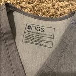 FIGS Catarina Scrub Top Grey XS Photo 1