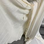 Vintage Lace Wedding Dress and Veil Photo 8