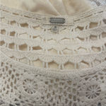Anthropologie Gimmicks by BKE Pieced Crochet Yoke Top size Medium Photo 4