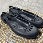 Crocs Women’s Kadee Flat Slingback Casual Flat Shoes Lightweight in Black 10 Photo 1