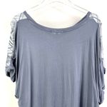 REBEL Gray White Abstract Cold Shoulder V Photo 5