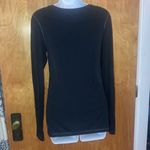 Alo Yoga Dark Gray Black Alo Long Sleeve T-Shirt Size Small Photo 5