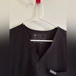 FIGS  Catarina One-Pocket Scrub Top black medium Photo 3