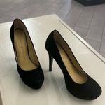 Chinese Laundry  Classic Black Heels  Los Angeles 6 M. LIKE NEW no flaws
/Clean Photo 0