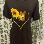 Miss Look Graphic tee with quote Photo 0