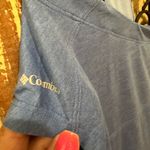 Columbia  women’s active wear top Photo 1