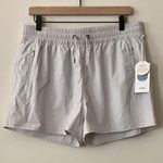 Vuori NWT Birch Shorts Photo 5