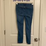 Nine West  women’s medium wash skinny blue denim‎ stretchy jeans size 2 Photo 4