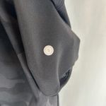 Lululemon Stretch High Rise Crop 23" Camo Pants Women's Size 2 Black Activewear Photo 3