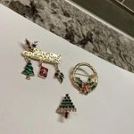 Lot Of 3 Costume Brooch Pin Christmas Holiday Gold Tone Season’s Greeting Etc Photo 4
