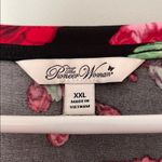 Pioneer Woman Floral V-Neck Women's Top Photo 1