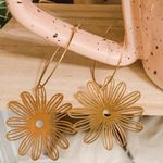 adri's Flower Earrings  Photo 0