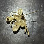 Vintage 1928 Brand Brooch Gold Tone Pink Teardrop Cabochons Faux Pearls Photo 3