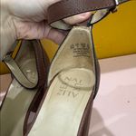 Naturalizer  Brown Size 6 Maggie Criss across Toe Open Sandal Block Heel Strap Photo 3